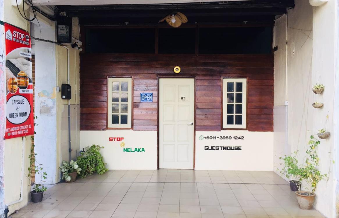 Stop @Melaka Guesthouse Экстерьер фото